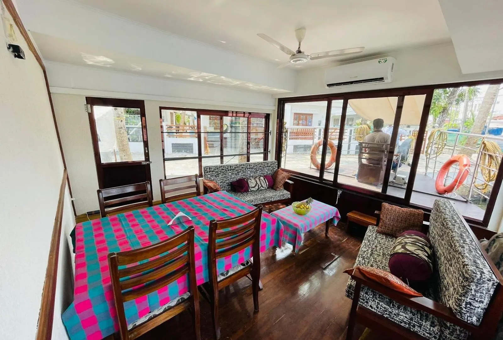 Botel Honeymoon Boathouse Hotel Alappuzha